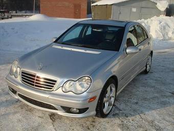 2004 Mercedes-Benz C-Class Photos