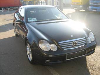 2004 Mercedes-Benz C-Class Photos