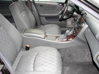 2004 Mercedes-Benz C-Class Pictures