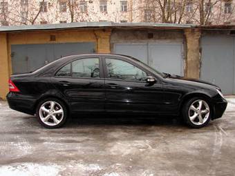 2004 Mercedes-Benz C-Class Photos