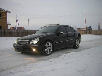 2004 Mercedes-Benz C-Class Pictures