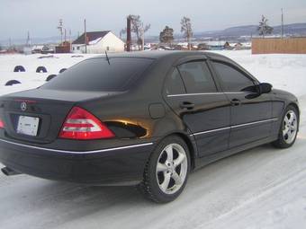 2004 Mercedes-Benz C-Class Photos