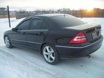 2004 Mercedes-Benz C-Class Pictures