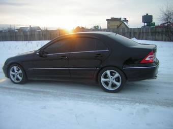 2004 Mercedes-Benz C-Class Photos