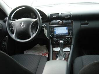 2004 Mercedes-Benz C-Class Pictures