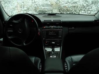2004 Mercedes-Benz C-Class Pictures