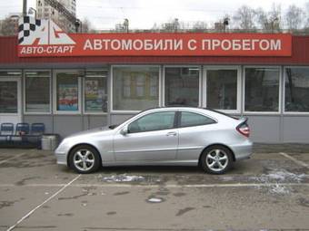 2004 Mercedes-Benz C-Class Pics