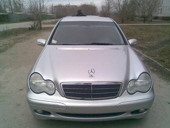 2004 Mercedes-Benz C-Class Photos