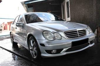 2004 Mercedes-Benz C-Class Photos