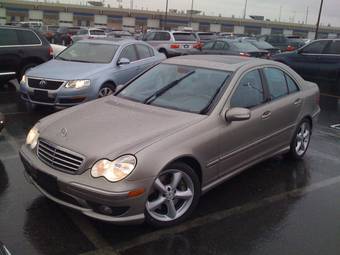 2004 Mercedes-Benz C-Class Pics