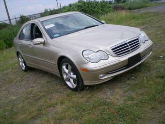 2004 Mercedes-Benz C-Class Photos