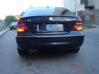 2004 Mercedes-Benz C-Class Photos