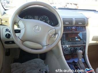 2004 Mercedes-Benz C-Class Photos