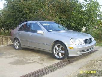 2004 Mercedes-Benz C-Class Photos