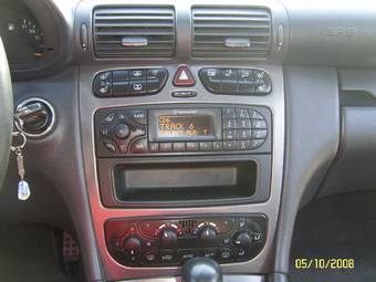 2004 Mercedes-Benz C-Class Pictures