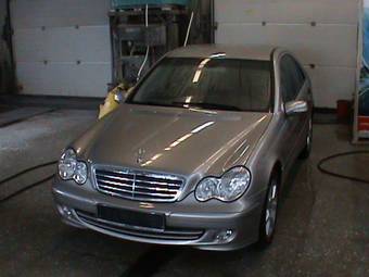 2004 Mercedes-Benz C-Class Photos