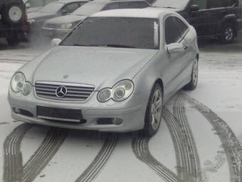 2004 Mercedes-Benz C-Class Pictures