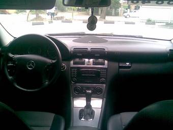 2004 Mercedes-Benz C-Class Photos
