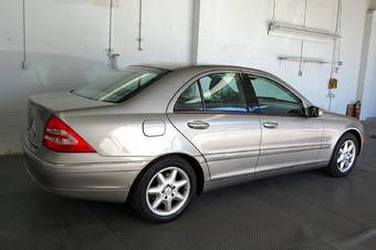 2004 Mercedes-Benz C-Class Photos