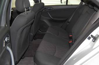 2004 Mercedes-Benz C-Class Photos