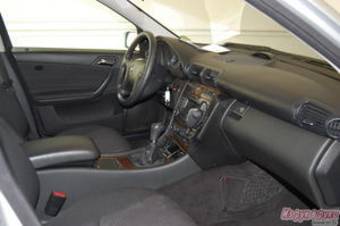 2004 Mercedes-Benz C-Class Photos