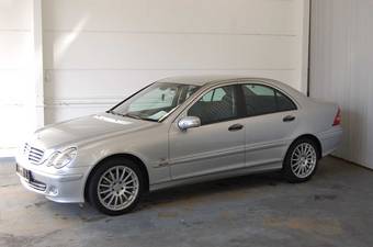 2004 Mercedes-Benz C-Class Pictures