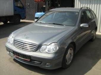 2004 Mercedes-Benz C-Class Photos