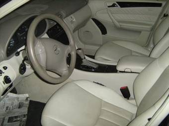 2004 Mercedes-Benz C-Class Photos