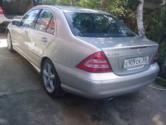 2004 Mercedes-Benz C-Class Pictures