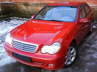 2004 Mercedes-Benz C-Class Photos