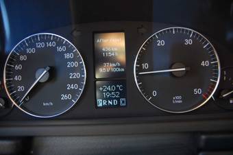 2004 Mercedes-Benz C-Class Photos