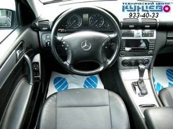 2004 Mercedes-Benz C-Class Photos