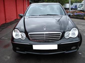 2004 Mercedes-Benz C-Class Photos