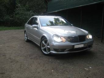 2004 Mercedes-Benz C-Class Pictures