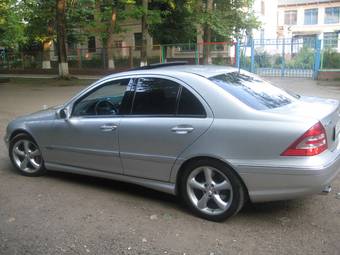 2004 Mercedes-Benz C-Class Photos