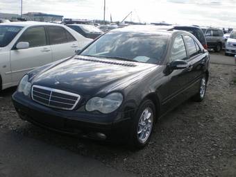 2004 Mercedes-Benz C-Class Pictures