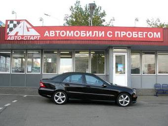 2004 Mercedes-Benz C-Class Pictures