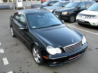 2004 Mercedes-Benz C-Class Pictures