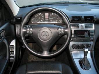 2004 Mercedes-Benz C-Class Photos