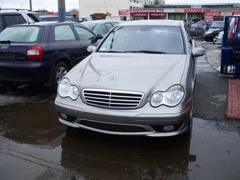 2005 Mercedes-Benz C-Class Photos