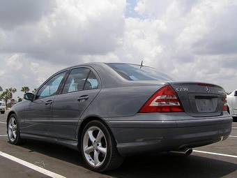 2005 Mercedes-Benz C-Class Photos