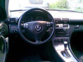 2005 Mercedes-Benz C-Class Photos