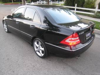 2005 Mercedes-Benz C-Class Pics