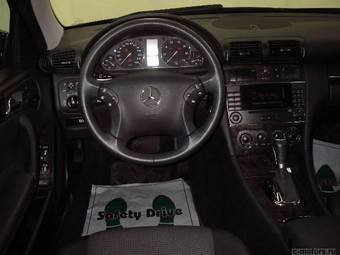 2005 Mercedes-Benz C-Class Photos