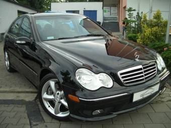 2005 Mercedes-Benz C-Class Photos