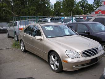 2005 Mercedes-Benz C-Class Photos