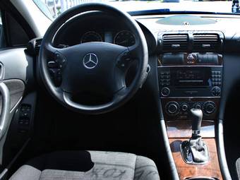 2005 Mercedes-Benz C-Class Wallpapers