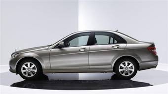 2010 Mercedes-Benz C-Class Pictures
