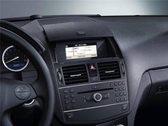 2010 Mercedes-Benz C-Class Pictures