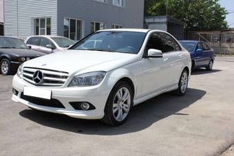 2010 Mercedes-Benz C-Class Pictures